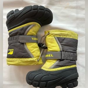 Sorel Kids Snow Boots size 9 little kids